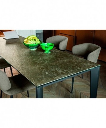 Blade Extendable Table